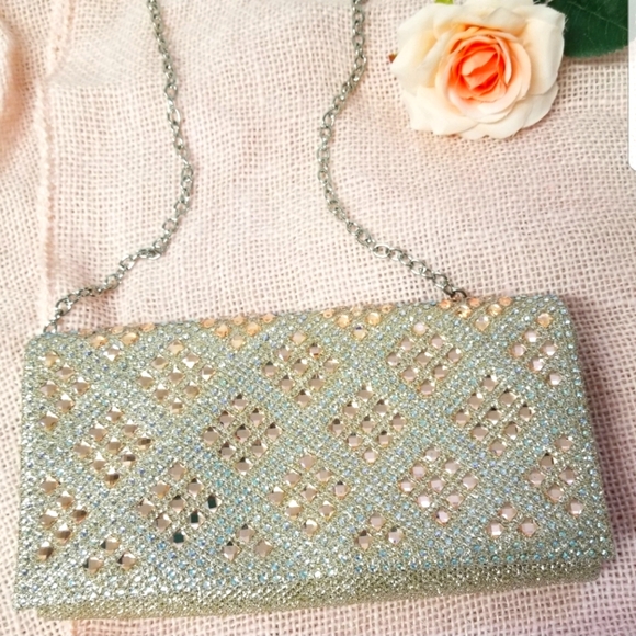 Fancy evening bag with detachable chain strap - Picture 1 of 12